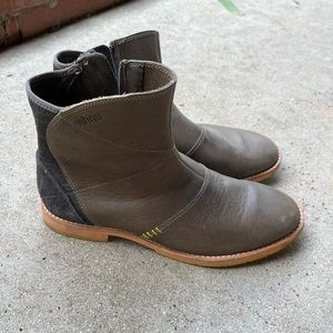 Ahnu Leather Booties - Women’s 9.5